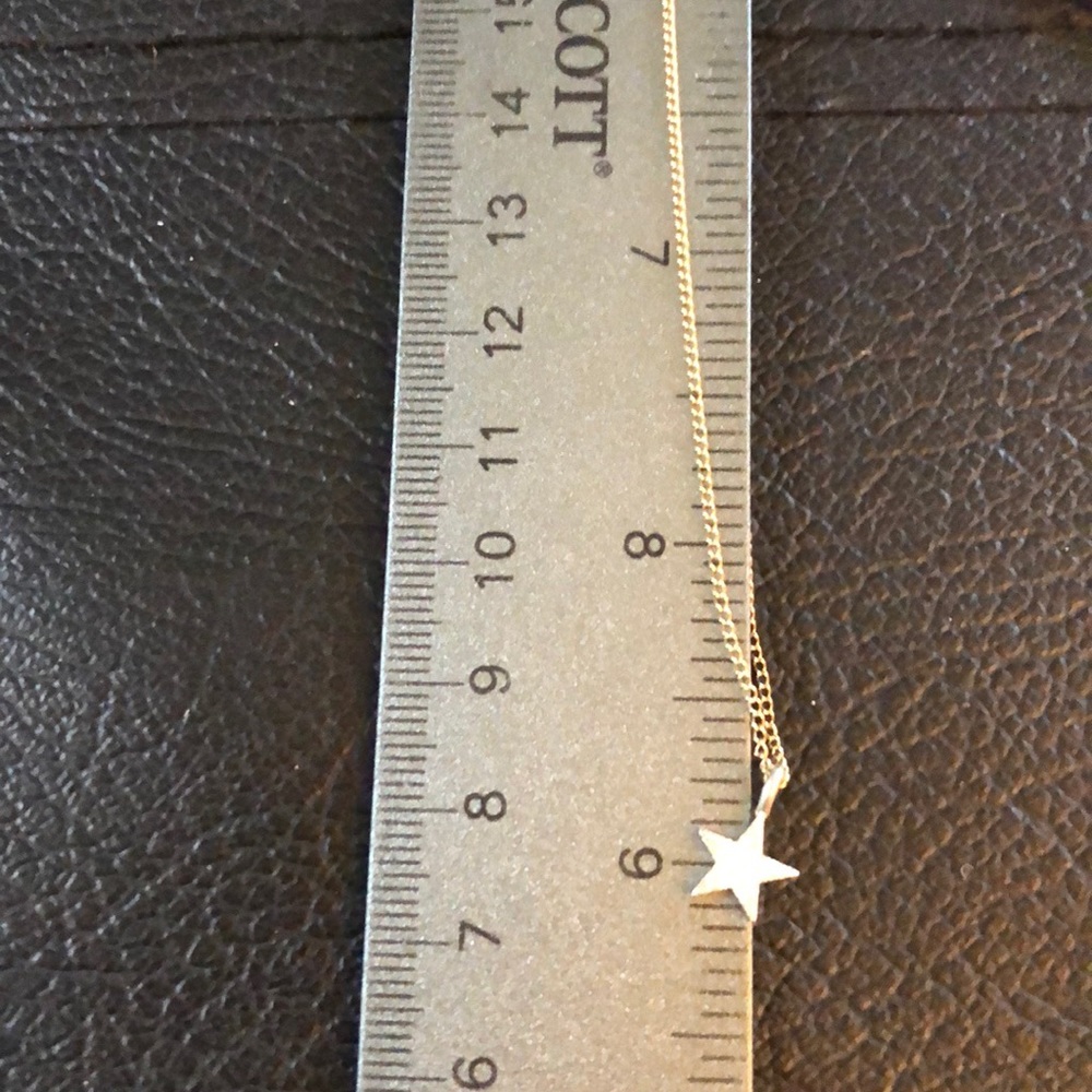 Small star necklace